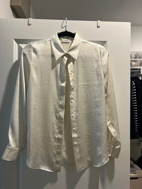 Aritzia Cream Satin Button-Up Blouse